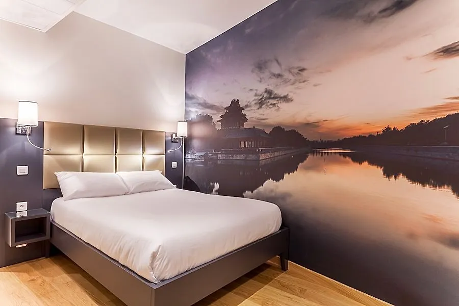 Hotel Jenner Paris 3*,  France