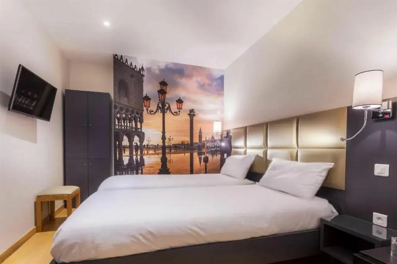 Hotel Jenner Paris