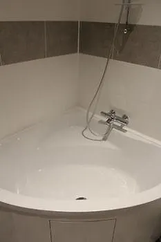***  Hotel Jenner Paris França